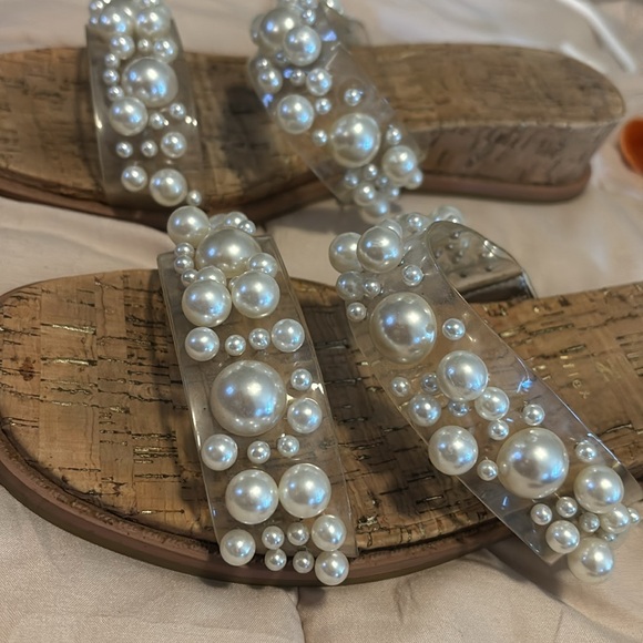 Anne Klein pearl wedge sandals - Picture 3 of 3